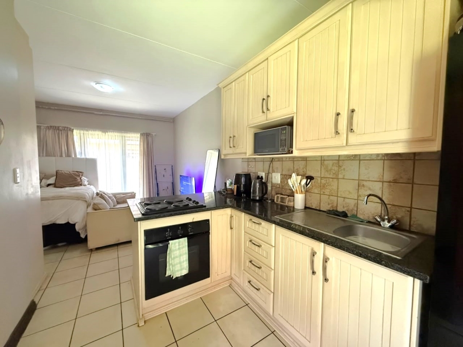 1 Bedroom Property for Sale in Vredenhof Sh Free State